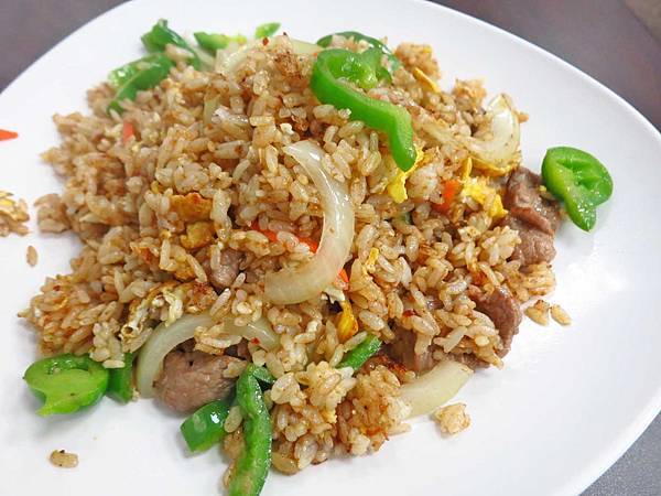 【蘆洲美食】金鴻運小館-大份量炒飯、燴飯、家常菜 【蘆洲美食】金鴻運小館-大份量炒飯、燴飯、家常菜