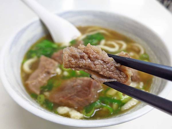 【台北美食】老地方-網路爆推牛肉麵店