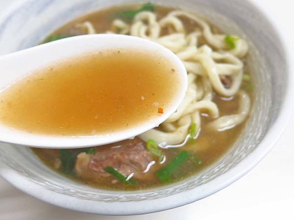 【台北美食】老地方-網路爆推牛肉麵店