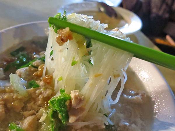 【台北美食】一郎嫂快炒-迪化街裡的美味旗魚米粉湯