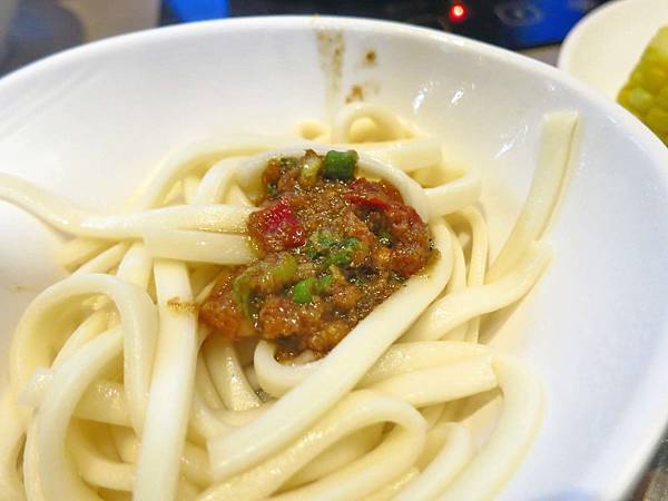 【台北美食】星光百分百火鍋-隱身在大樓裡的美味火鍋店