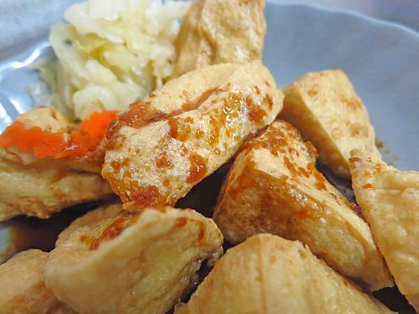 【台北美食】阿華大腸麵線臭豆腐-迪化街裡的臭豆腐店