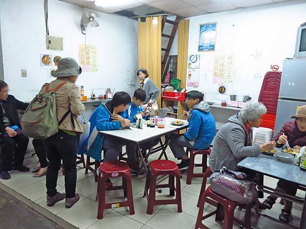 【台北美食】阿華大腸麵線臭豆腐-迪化街裡的臭豆腐店
