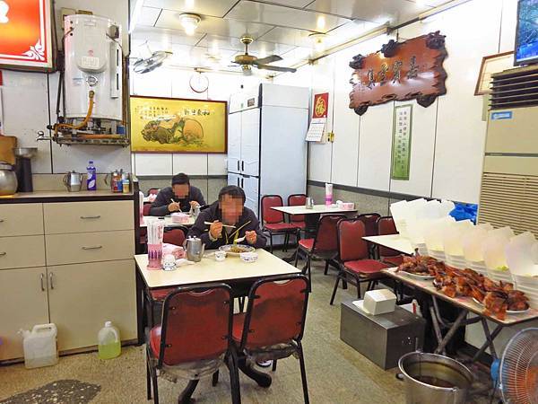 【新莊美食】香城燒臘小館-在地人極力推薦的排隊燒臘店