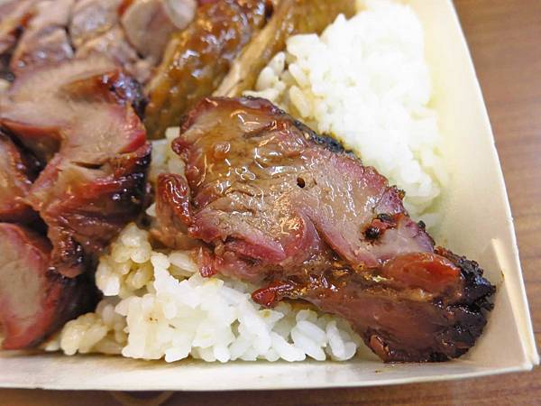 【新莊美食】香城燒臘小館-在地人極力推薦的排隊燒臘店