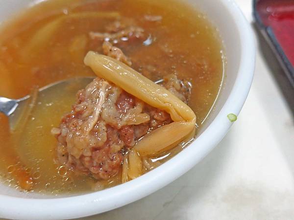 【台中美食】味泉米糕-忠孝夜市裡的超人氣小吃店