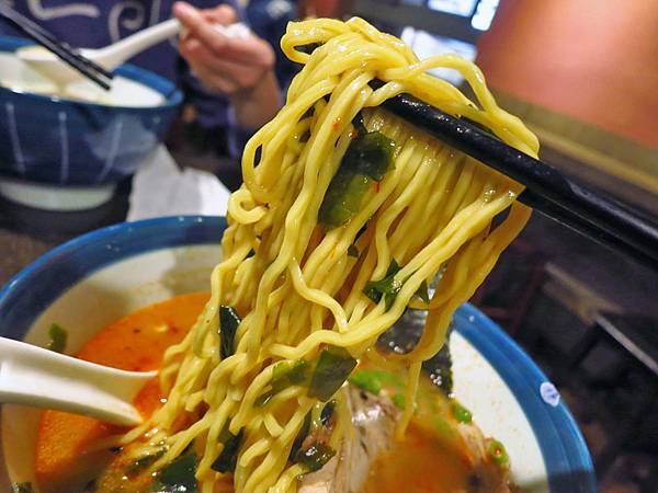 【台北美食】九湯屋日式拉麵-不用百元的日式豚骨拉麵