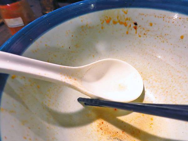 【台北美食】九湯屋日式拉麵-不用百元的日式豚骨拉麵