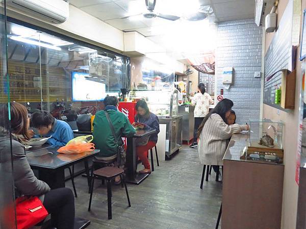 【板橋美食】祥發養生蔬菜排骨麵食館-入口即化的排骨麵