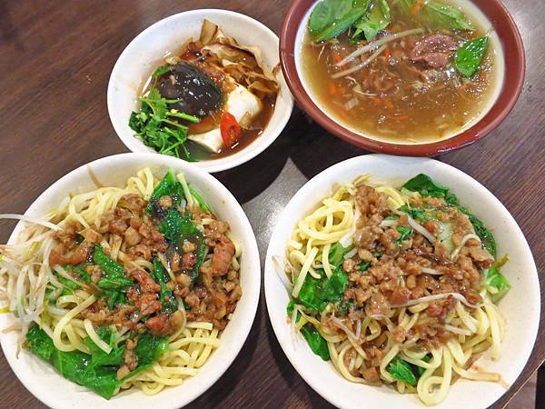 【台北美食】肥老闆羊肉羹-便宜又美味的羊肉羹 【台北美食】肥老闆羊肉羹-便宜又美味的羊肉羹