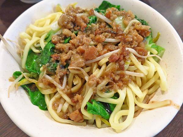 【台北美食】肥老闆羊肉羹-便宜又美味的羊肉羹