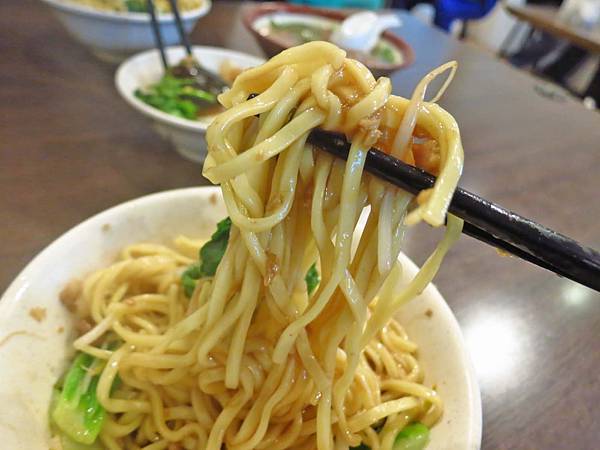 【台北美食】肥老闆羊肉羹-便宜又美味的羊肉羹