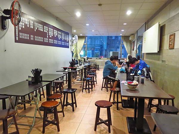 【台北美食】肥老闆羊肉羹-便宜又美味的羊肉羹