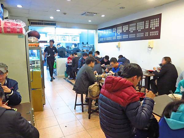 【台北美食】肥老闆羊肉羹-便宜又美味的羊肉羹