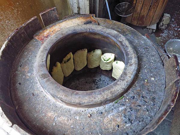 【蘆洲美食】兄弟燒餅-香噴噴炭火烤的美味燒餅