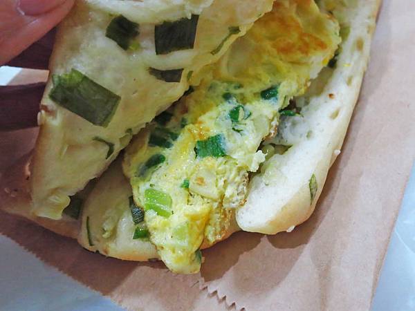 【蘆洲美食】兄弟燒餅-香噴噴炭火烤的美味燒餅