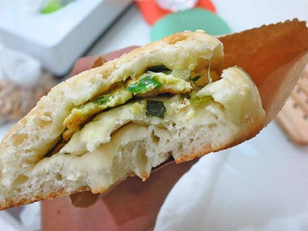 【蘆洲美食】兄弟燒餅-香噴噴炭火烤的美味燒餅