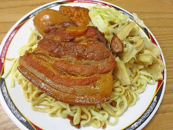 【台北美食】胖哥焢肉飯-巷弄裡的大份量美味小吃店 【台北美食】胖哥焢肉飯-巷弄裡的大份量美味小吃店