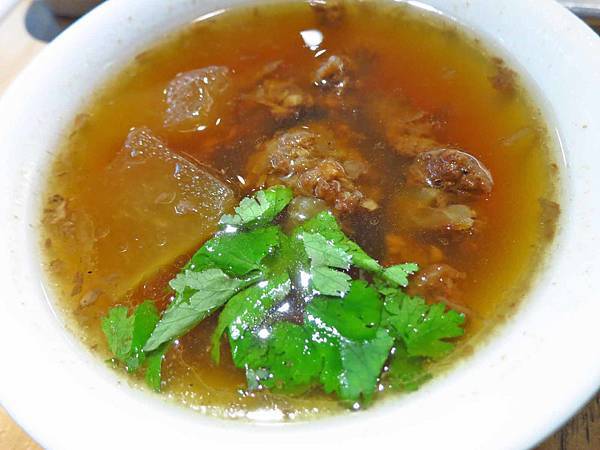 【台北美食】北北車魯肉飯-高雅環境的平民魯肉飯