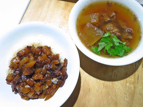 【台北美食】北北車魯肉飯-高雅環境的平民魯肉飯