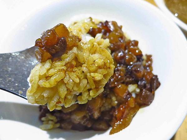 【台北美食】北北車魯肉飯-高雅環境的平民魯肉飯