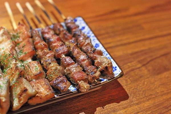 【板橋美食】林桑手串本家-致理後門口的高CP值串燒店