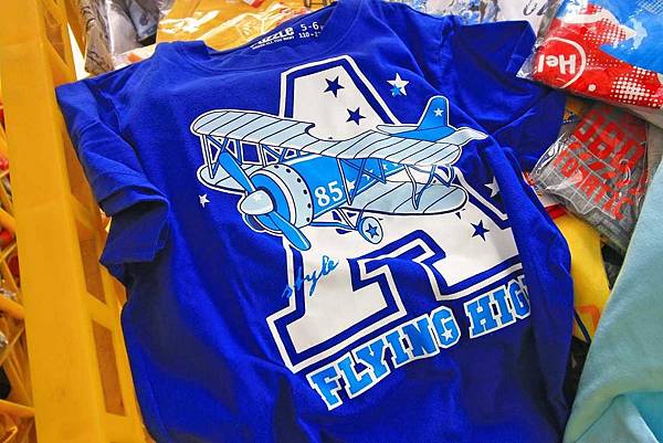 【絕版超低價，２件只要１００元起！】全台灣最大的原廠授權童裝特賣會超低價！新品全面２件１００元起！硬是比外面便宜２００元以上！多種卡通人物任你挑-PUZZLE拍手國際