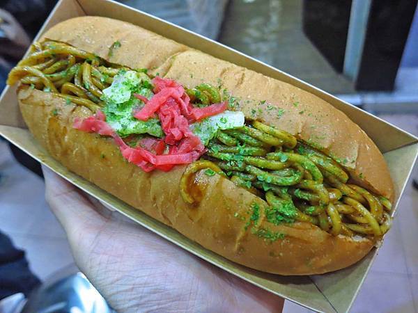 【台北美食】天神屋台-巷弄裡的日式炒麵麵包 【台北美食】天神屋台-巷弄裡的日式炒麵麵包