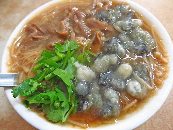 【台北美食】阿川麵線-豐富配料的蚵仔麵線