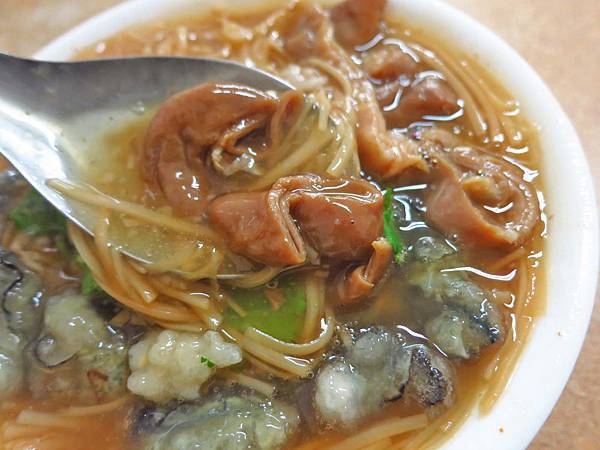 【台北美食】阿川麵線-豐富配料的蚵仔麵線