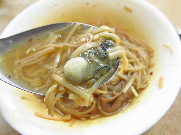 【台北美食】阿川麵線-豐富配料的蚵仔麵線