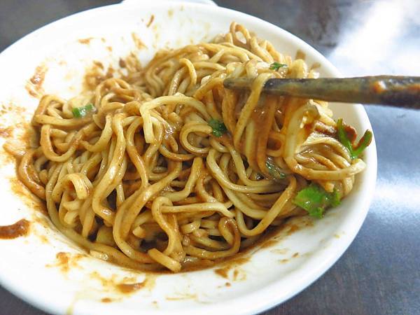 【蘆洲美食】饞傳統美食-入口即化的美味排骨湯