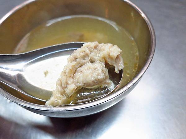 【台北美食】豬肝榮-網路極力推薦的脆口豬肝湯