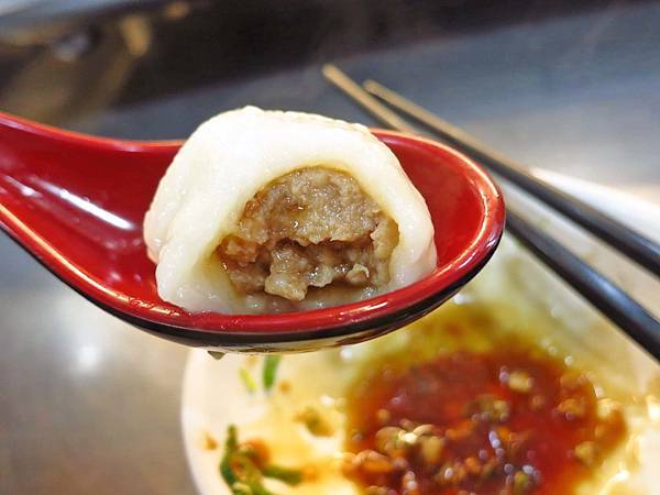 【台北美食】雙連良鹹湯圓-雙連市場裡的美味小吃店 【台北美食】雙連良鹹湯圓-雙連市場裡的美味小吃店