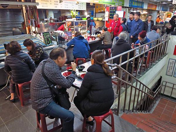 【台北美食】雙連良鹹湯圓-雙連市場裡的美味小吃店