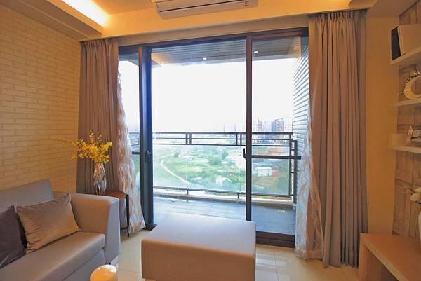 合康嘉年華-佔地3300坪以上的超大花園房，第1年住免錢