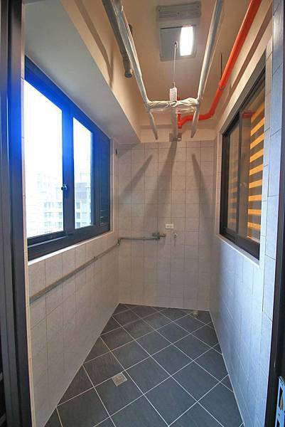 合康嘉年華-佔地3300坪以上的超大花園房，第1年住免錢