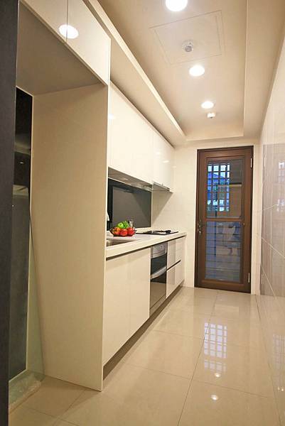 合康嘉年華-佔地3300坪以上的超大花園房，第1年住免錢