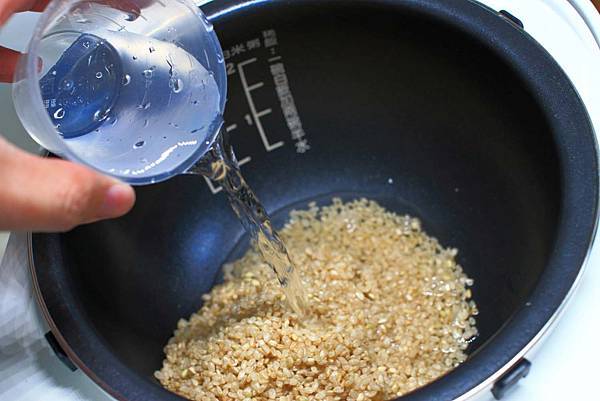 【鍋寶】IH智能定溫電子鍋-連新手也能做出美味的舒肥料理！