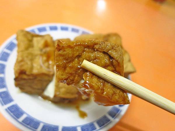 【台北美食】黃媽媽米粉湯-隱藏在東門市場裡的超人氣美食