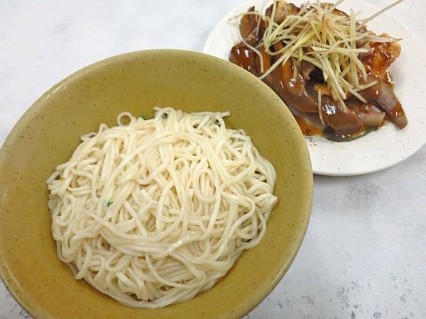 【中和美食】福州乾拌麵-用餐時間大排長龍的乾拌麵 【中和美食】福州乾拌麵-用餐時間大排長龍的乾拌麵