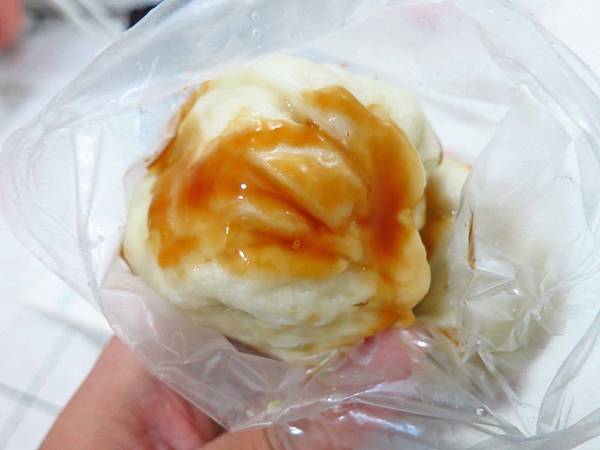 【蘆洲美食】湧蓮寺旁素食水煎包-美味又鮮甜的水煎包