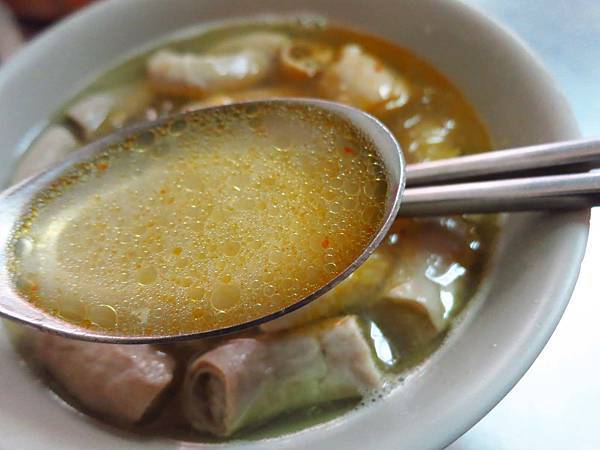 【三重美食】大頭豬腸冬粉-低調不顯眼的豬腸冬粉店