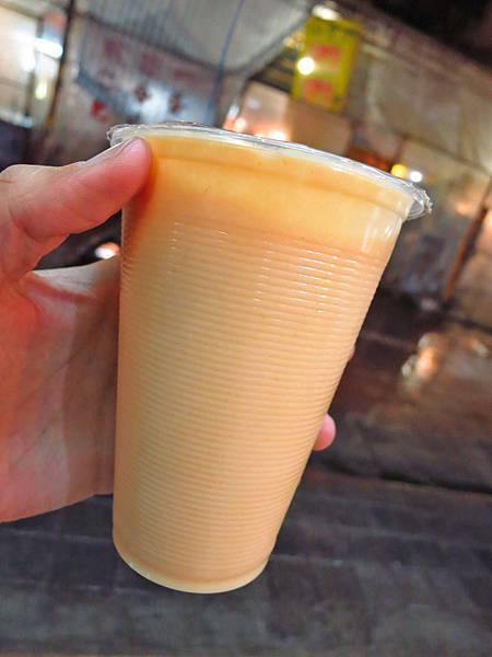 【台北美食】曾家鮮果汁-寧夏夜市裡網路爆推的水果汁店