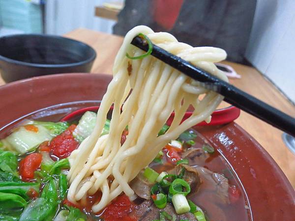 【蘆洲美食】巷口牛肉麵-美味的番茄牛肉麵