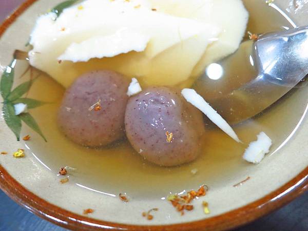 【台北美食】冰霖古早味豆花-美味的桂花蜜湯圓豆花