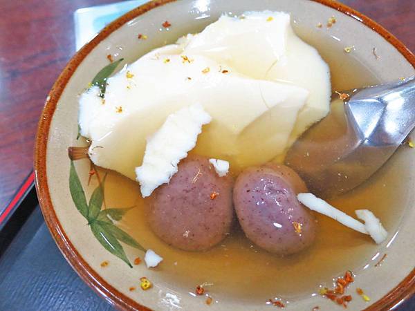 【台北美食】冰霖古早味豆花-美味的桂花蜜湯圓豆花