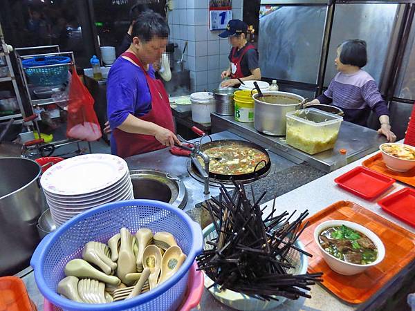 【台北美食】合歡刀削麵-南門市場必吃牛肉麵店 【台北美食】合歡刀削麵-南門市場必吃牛肉麵店