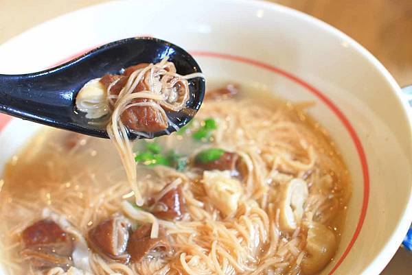 【桃園美食】峰味麵線食堂-從路邊攤開到店面的超強麵線店