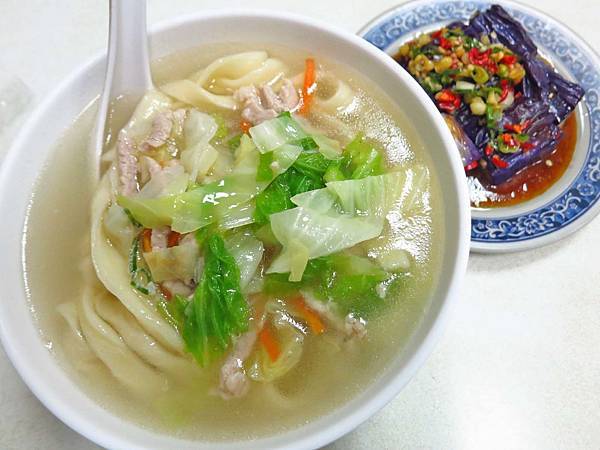 【台北美食】周記手工家常麵-隱身在城中市場裡的美味麵店